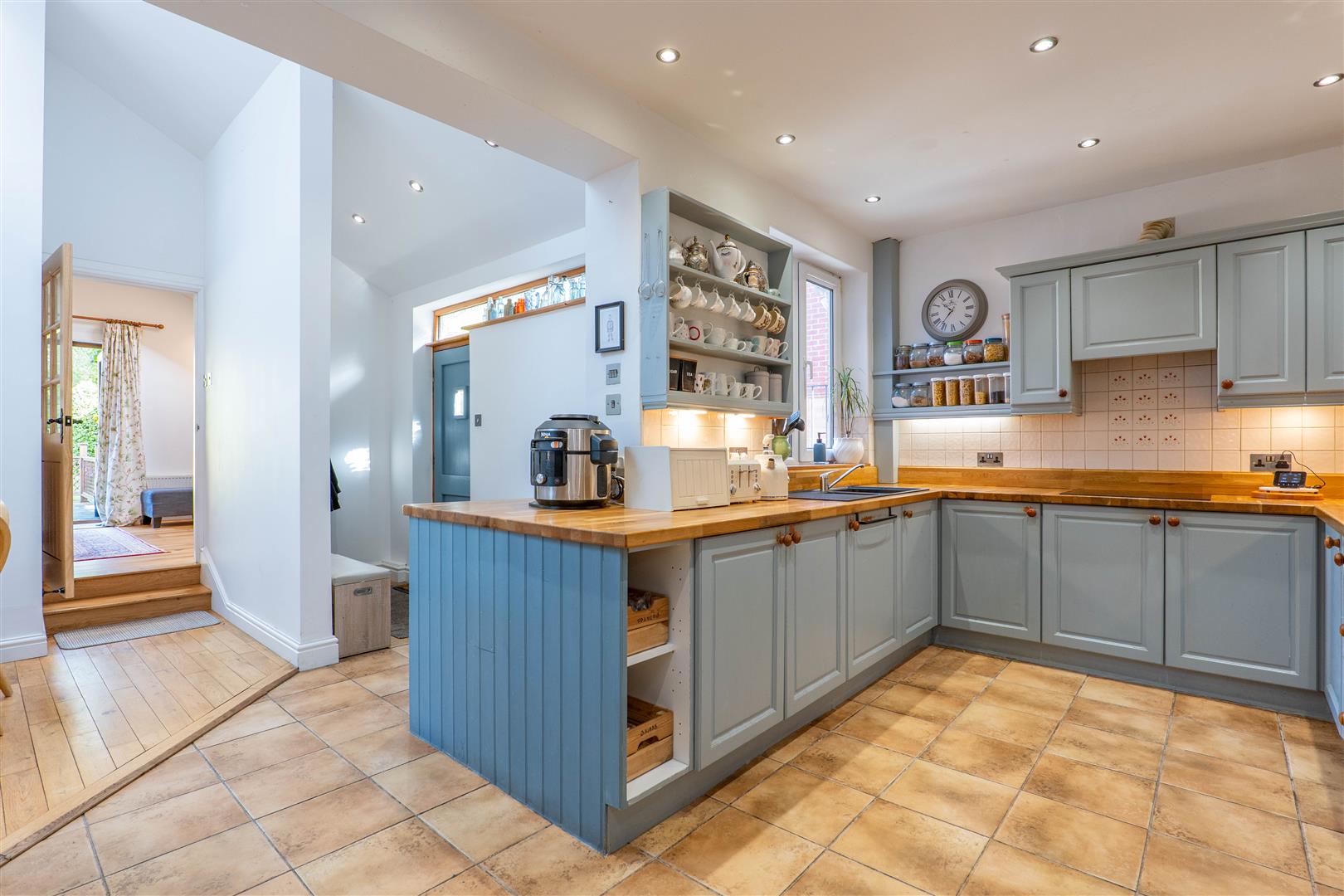 4 bed property in Lancaster lane, Leyland